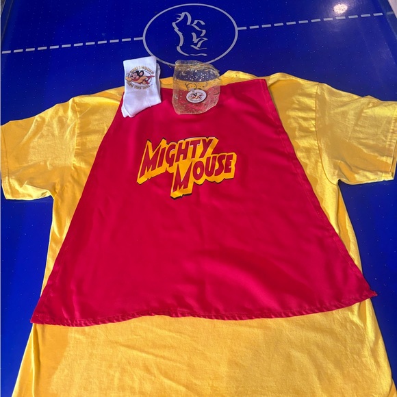 Mighty Mouse costume - Picture 2 of 11